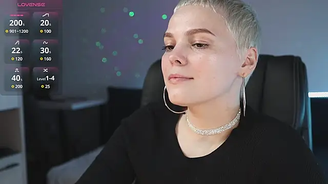 Snapshot of LikaBerry1 chatting on 02.20.25 LikaBerry1 online show from 02.20.25