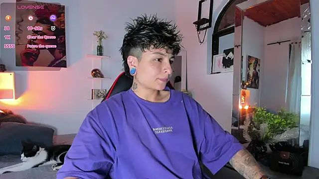 Snapshot of ZuryRamirez_ chatting on 12.01.25 ZuryRamirez online show from 12.01.25