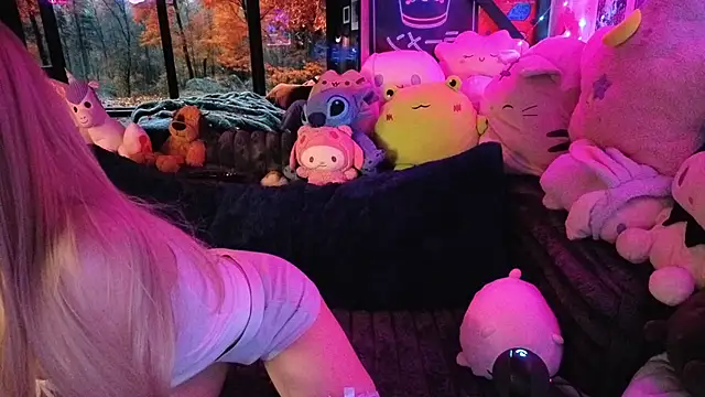 Snapshot of pinkocean3 chatting on 09.25.25 pinkocean3 online show from 09.25.25