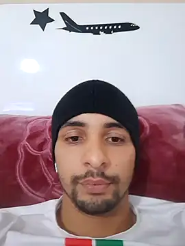 Snapshot of Hazembahloul chatting on 11.17.25 Hazembahloul online show from 11.17.25