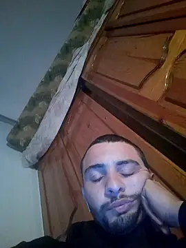 Snapshot of Hazembahloul chatting on 01.12.26 Hazembahloul online show from 01.12.26