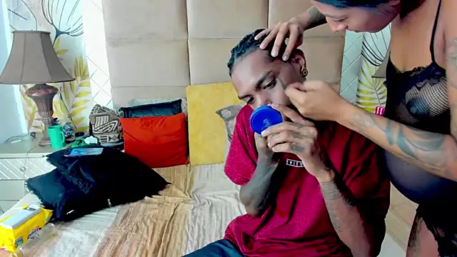 Snapshot of bigblackhotx1 chatting on 11.05.25 bigblackhotx1 online show from 11.05.25