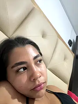 Snapshot of darsha_90 chatting on 10.15.25 darsha 90 online show from 10.15.25