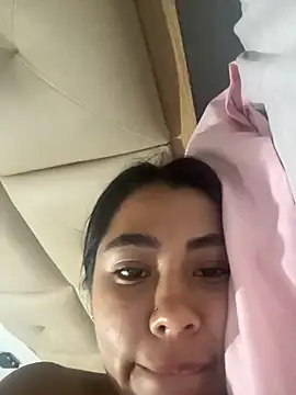 Snapshot of darsha_90 chatting on 10.18.25 darsha 90 online show from 10.18.25