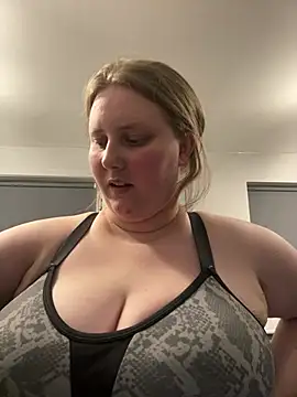 Snapshot of BHB97 chatting on 02.18.25 BHB97 online show from 02.18.25