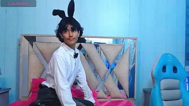 Snapshot of andy_staar chatting on 10.03.25 andy staar online show from 10.03.25