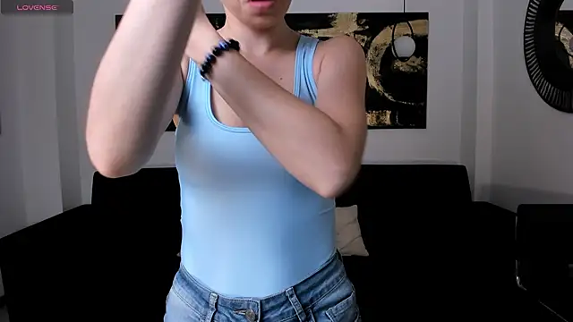 Snapshot of StacyWoods chatting on 05.20.26 StacyWoods online show from 05.20.26