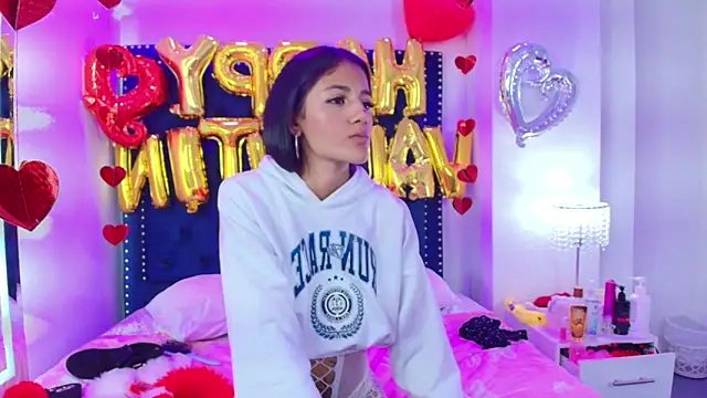 Snapshot of Tifanny_noa chatting on 02.18.25 Tifanny noa online show from 02.18.25