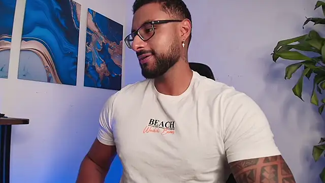 LiamGarcia1 online show from 03.25.26