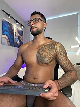 LiamGarcia1 online show from 05.26.26
