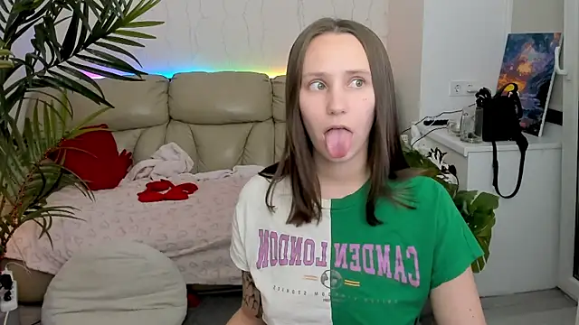 HotCaramellsTV online show from 03.02.25