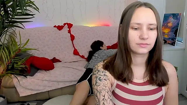 HotCaramellsTV online show from 03.22.25