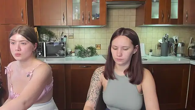 HotCaramellsTV online show from 05.23.26