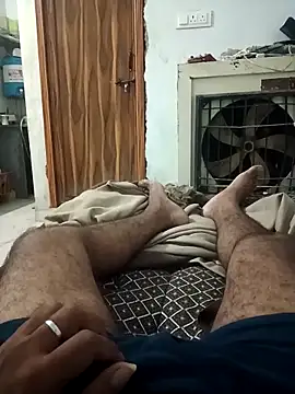 pintuS40 online show from 10.26.25