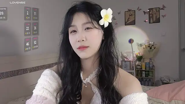 Luminous163 online show from 02.25.25