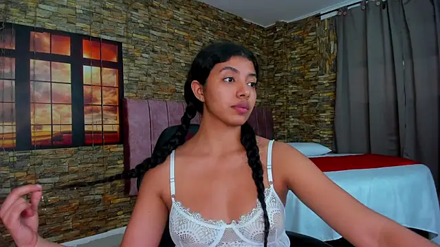 Snapshot of viktorya_xue chatting on 02.15.25 viktorya xue online show from 02.15.25