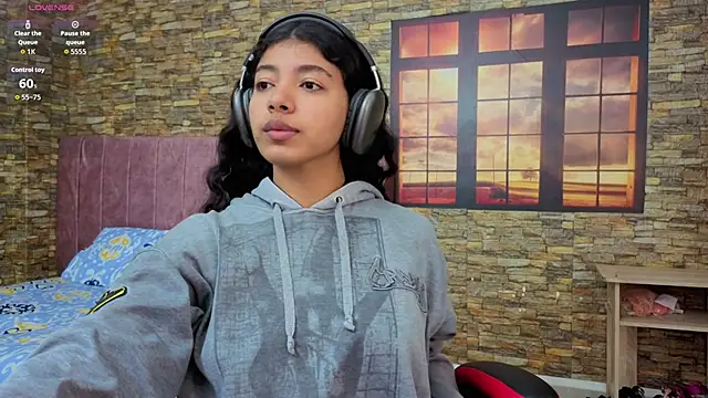 Snapshot of viktorya_xue chatting on 10.20.25 viktorya xue online show from 10.20.25