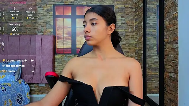 Snapshot of viktorya_xue chatting on 11.12.25 viktorya xue online show from 11.12.25