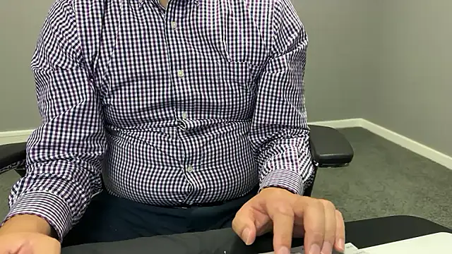 Snapshot of nimirole chatting on 10.15.25 nimirole online show from 10.15.25