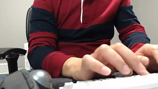 Snapshot of nimirole chatting on 10.24.25 nimirole online show from 10.24.25