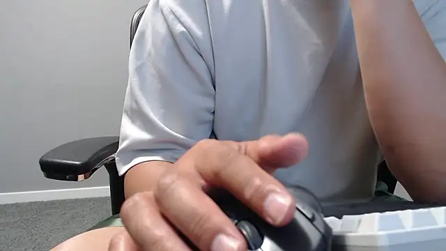 Snapshot of nimirole chatting on 05.29.26 nimirole online show from 05.29.26