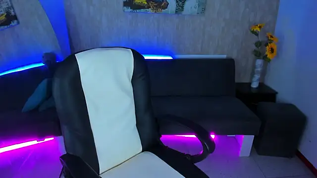 Snapshot of nova_sex01 chatting on 03.25.26 nova sex01 online show from 03.25.26