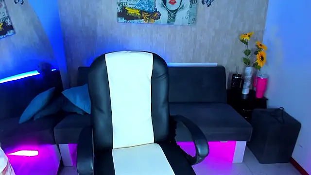 Snapshot of nova_sex01 chatting on 03.30.26 nova sex01 online show from 03.30.26