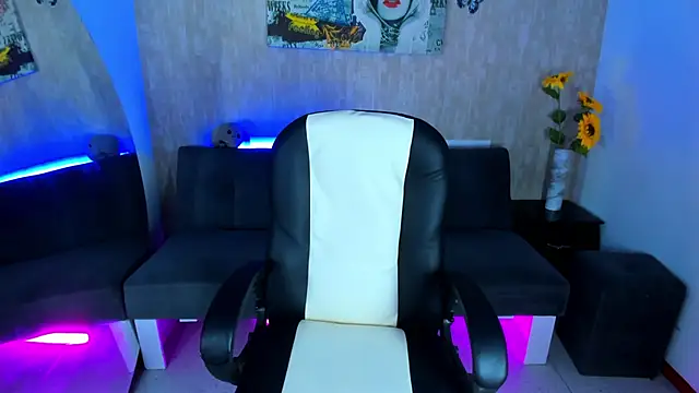 Snapshot of nova_sex01 chatting on 04.07.26 nova sex01 online show from 04.07.26