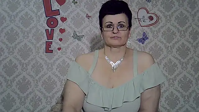 Snapshot of PaulaGolden chatting on 12.09.24 PaulaGolden online show from 12.09.24