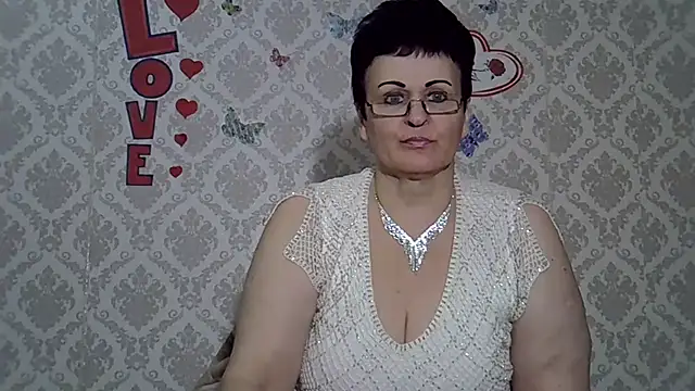 Snapshot of PaulaGolden chatting on 12.10.24 PaulaGolden online show from 12.10.24