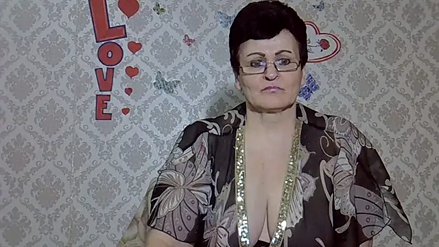 Snapshot of PaulaGolden chatting on 03.10.25 PaulaGolden online show from 03.10.25