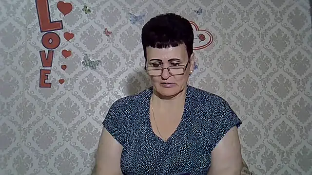 Snapshot of PaulaGolden chatting on 09.09.25 PaulaGolden online show from 09.09.25