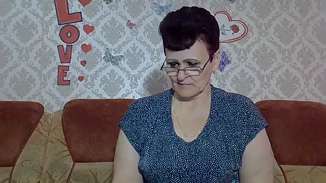 Snapshot of PaulaGolden chatting on 10.05.25 PaulaGolden online show from 10.05.25