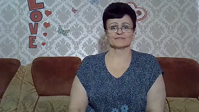 Snapshot of PaulaGolden chatting on 10.16.25 PaulaGolden online show from 10.16.25