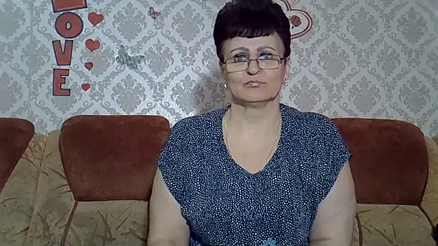 Snapshot of PaulaGolden chatting on 10.20.25 PaulaGolden online show from 10.20.25