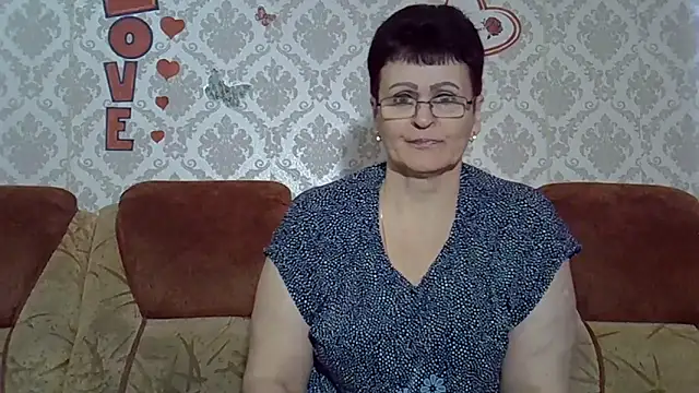 Snapshot of PaulaGolden chatting on 10.22.25 PaulaGolden online show from 10.22.25