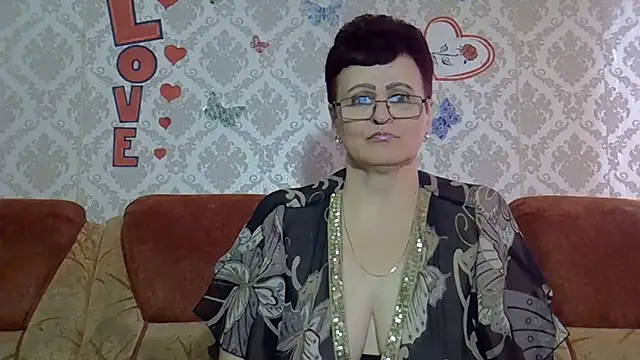 Snapshot of PaulaGolden chatting on 11.02.25 PaulaGolden online show from 11.02.25