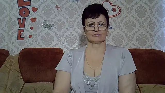 Snapshot of PaulaGolden chatting on 12.01.25 PaulaGolden online show from 12.01.25