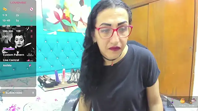 Snapshot of sabrina_dupont chatting on 10.19.25 sabrina dupont online show from 10.19.25