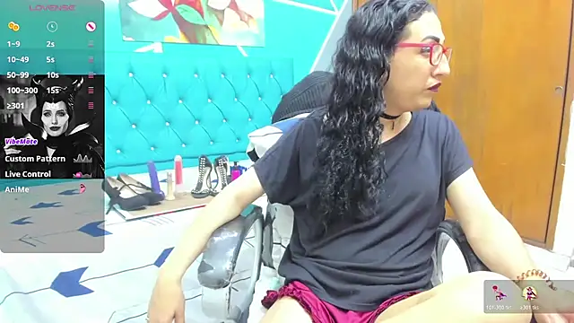 Snapshot of sabrina_dupont chatting on 10.26.25 sabrina dupont online show from 10.26.25