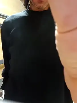 Snapshot of HastLuster chatting on 12.23.24 HastLuster online show from 12.23.24