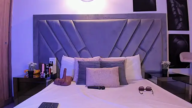 brenda nova18 online show from 03.20.26