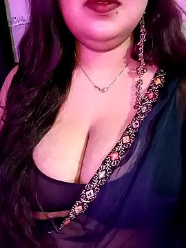 Snapshot of Suhanakhan00 chatting on 04.28.26 Suhanakhan00 online show from 04.28.26
