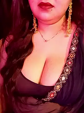 Snapshot of Suhanakhan00 chatting on 04.29.26 Suhanakhan00 online show from 04.29.26