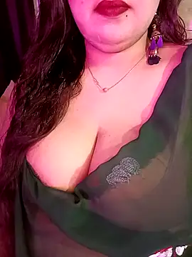 Snapshot of Suhanakhan00 chatting on 05.13.26 Suhanakhan00 online show from 05.13.26