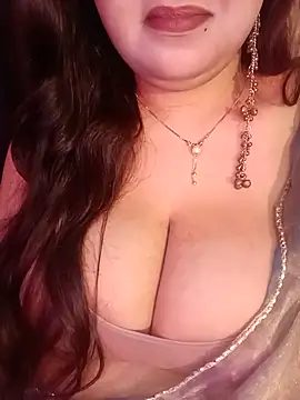 Snapshot of Suhanakhan00 chatting on 07.15.26 Suhanakhan00 online show from 07.15.26