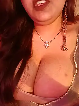 Snapshot of Suhanakhan00 chatting on 08.02.26 Suhanakhan00 online show from 08.02.26