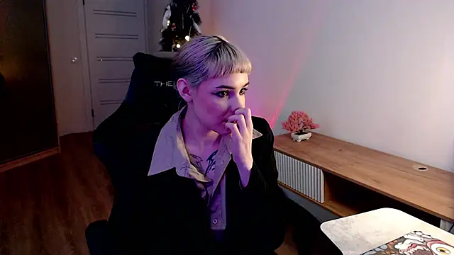 Princess Shy    online show from 02.13.25