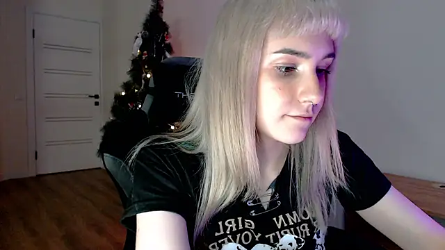 Princess Shy    online show from 02.18.25