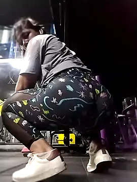 Snapshot of Karenn12 chatting on 09.16.25 Karenn12 online show from 09.16.25